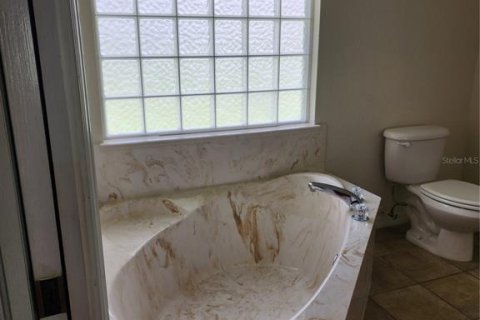 Townhouse in Ocala, Florida 2 bedrooms, 124.21 sq.m. № 2220605 - photo 10