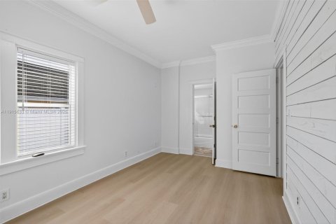 Снять в аренду виллу или дом в Лейк-Уорт, Флорида 2 спальни, 138.24м2, № 1972136 - фото 19