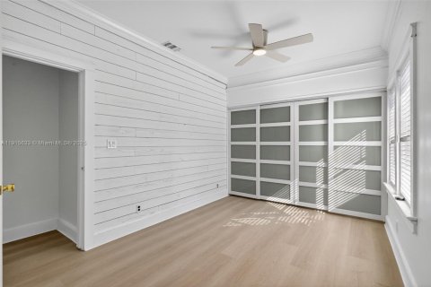 Снять в аренду виллу или дом в Лейк-Уорт, Флорида 2 спальни, 138.24м2, № 1972136 - фото 15