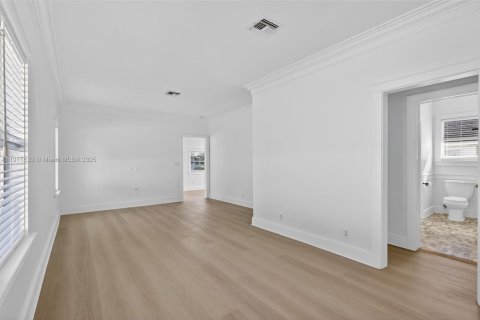 Снять в аренду виллу или дом в Лейк-Уорт, Флорида 2 спальни, 138.24м2, № 1972136 - фото 20