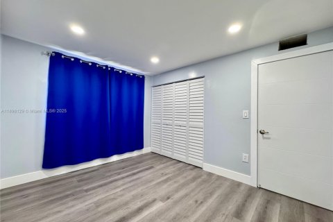 Снять в аренду кондоминиум в Хайалиа, Флорида 2 спальни, 93.27м2, № 1949411 - фото 11