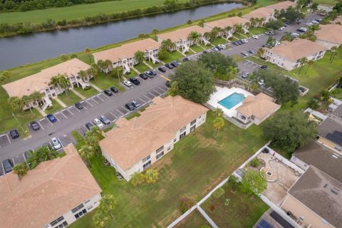 Condo in Orlando, Florida, 2 bedrooms  № 1828013 - photo 3