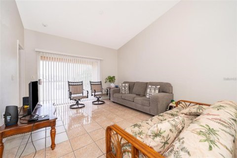 Condo in Orlando, Florida, 2 bedrooms  № 1828013 - photo 11
