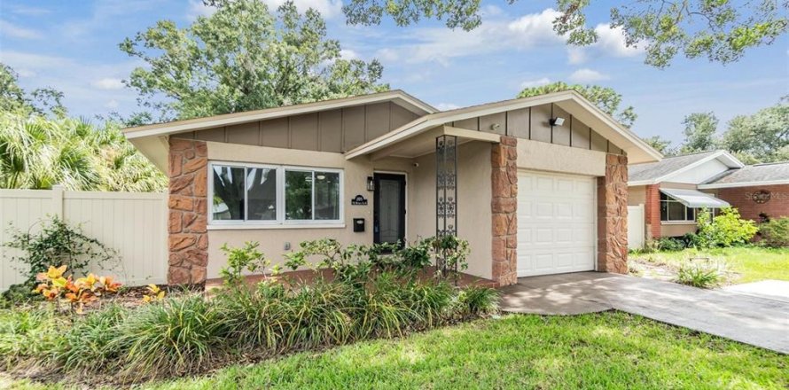 Casa en Saint Petersburg, Florida 3 dormitorios, 101.73 m2 № 1361645