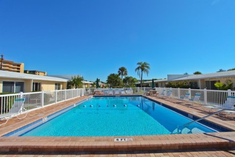House in Sarasota, Florida 1 bedroom, 67.63 sq.m. № 2196804 - photo 24