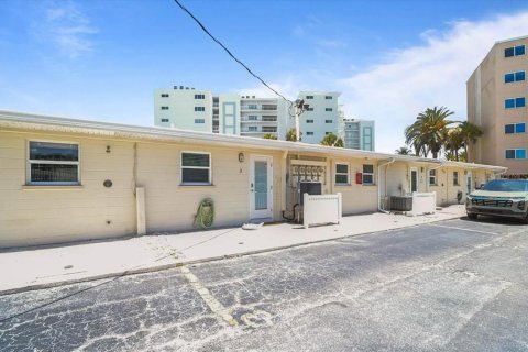 House in Sarasota, Florida 1 bedroom, 67.63 sq.m. № 2196804 - photo 2
