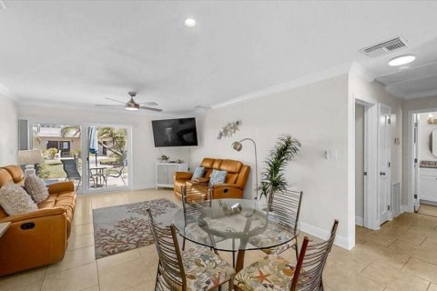 House in Sarasota, Florida 1 bedroom, 67.63 sq.m. № 2196804 - photo 8