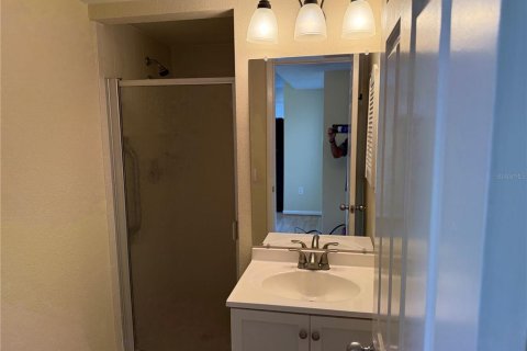 Condo in Sarasota, Florida, 2 bedrooms № 2393883 - photo 17