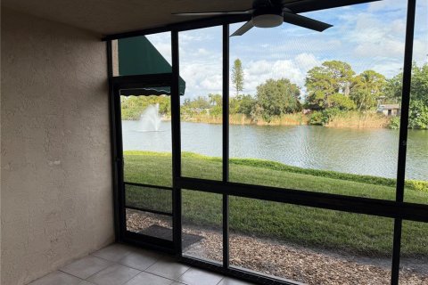 Condo in Sarasota, Florida, 2 bedrooms № 2393883 - photo 26