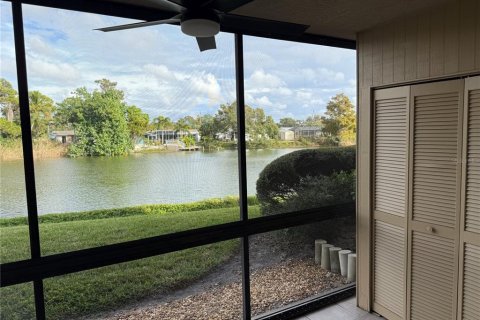 Condo in Sarasota, Florida, 2 bedrooms № 2393883 - photo 25