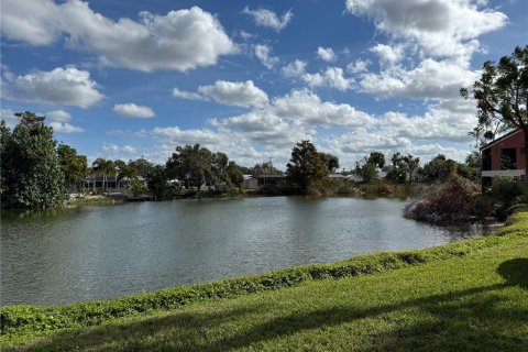 Condo in Sarasota, Florida, 2 bedrooms № 2393883 - photo 29