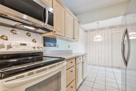 Townhouse in Miami, Florida 3 bedrooms, 138.61 sq.m. № 1931268 - photo 29