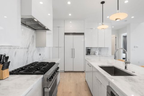 Casa en venta en Marathon, Florida, 5 dormitorios, 332.59 m2 № 2008543 - foto 17