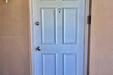 Copropriété à louer à Pompano Beach, Floride: 2 chambres, 67.08 m2 № 1963666 - photo 3