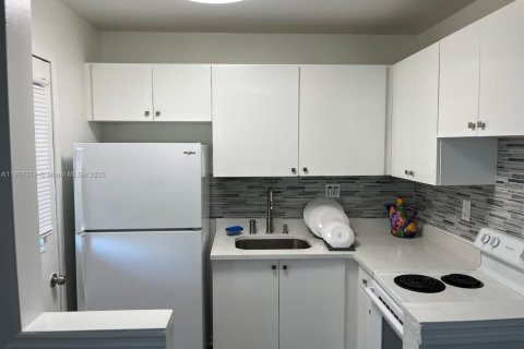 Copropriété à louer à Pompano Beach, Floride: 2 chambres, 67.08 m2 № 1963666 - photo 7