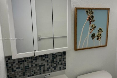 Copropriété à louer à Pompano Beach, Floride: 2 chambres, 67.08 m2 № 1963666 - photo 10