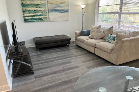 Copropriété à louer à Pompano Beach, Floride: 2 chambres, 67.08 m2 № 1963666 - photo 6