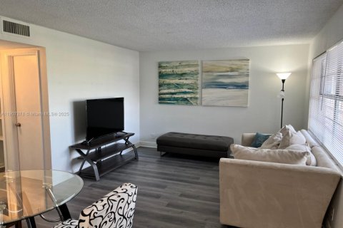 Copropriété à louer à Pompano Beach, Floride: 2 chambres, 67.08 m2 № 1963666 - photo 4