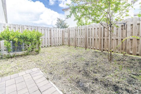 Townhouse in Miami, Florida 3 bedrooms, 133.97 sq.m. № 1944363 - photo 22