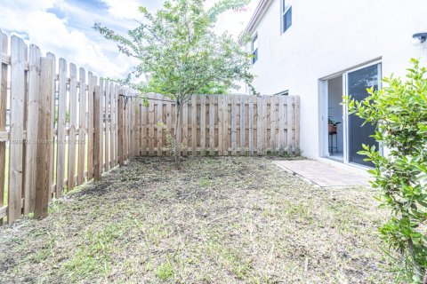 Townhouse in Miami, Florida 3 bedrooms, 133.97 sq.m. № 1944363 - photo 23