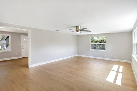 House in Apopka, Florida 3 bedrooms, 120.87 sq.m. № 1879338 - photo 4
