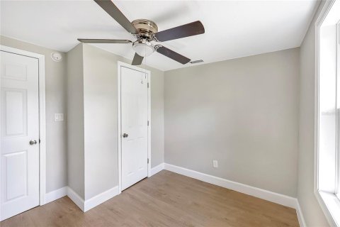 House in Apopka, Florida 3 bedrooms, 120.87 sq.m. № 1879338 - photo 8