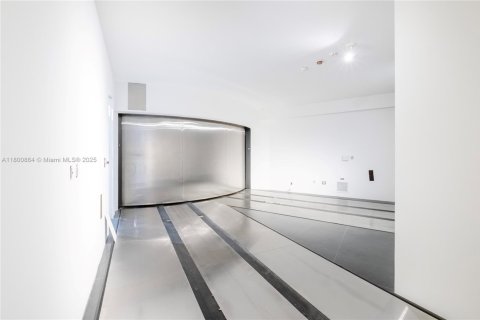 Condominio en venta en Sunny Isles Beach, Florida, 4 dormitorios, 351.64 m2 № 1864536 - foto 29