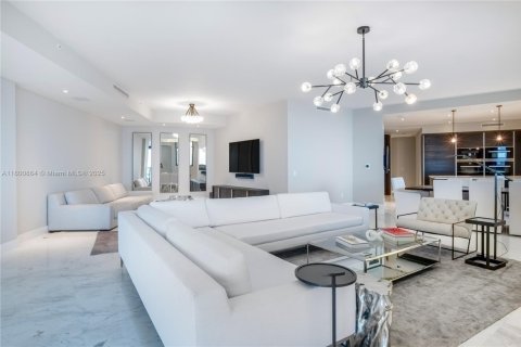 Condominio en venta en Sunny Isles Beach, Florida, 4 dormitorios, 351.64 m2 № 1864536 - foto 4