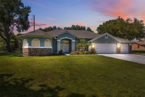 House in Spring Hill, Florida 4 bedrooms, 273.97 sq.m. № 1777166 - photo 3