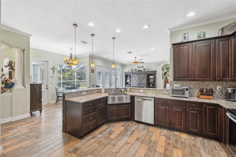 House in Spring Hill, Florida 4 bedrooms, 273.97 sq.m. № 1777166 - photo 18