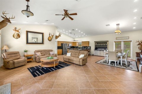 House in LaBelle, Florida 3 bedrooms, 180.88 sq.m. № 1876225 - photo 7