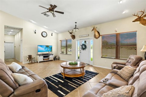 House in LaBelle, Florida 3 bedrooms, 180.88 sq.m. № 1876225 - photo 5