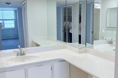 Купить кондоминиум в Помпано-Бич, Флорида 3 комнаты, 150.5м2, № 2260172 - фото 17