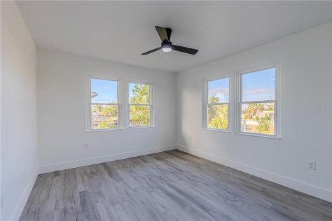 Villa ou maison à vendre à Daytona Beach, Floride: 6 chambres, 213.68 m2 № 1816040 - photo 22