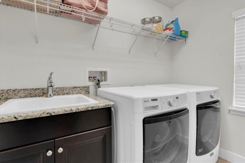Townhouse in Tampa, Florida 3 bedrooms, 219.99 sq.m. № 1850184 - photo 20