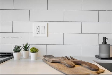 Copropriété à vendre à Miami, Floride: 41.16 m2 № 1925114 - photo 10