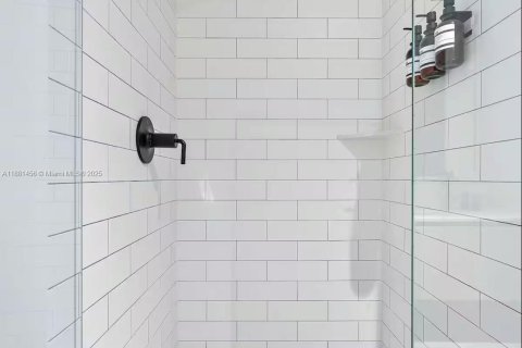 Copropriété à vendre à Miami, Floride: 41.16 m2 № 1925114 - photo 12