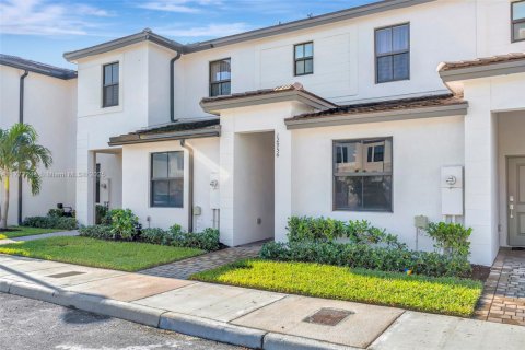 Townhouse in Homestead, Florida 3 bedrooms, 123.37 sq.m. № 1875311 - photo 5