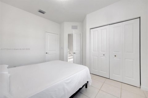 Townhouse in Homestead, Florida 3 bedrooms, 123.37 sq.m. № 1875311 - photo 22