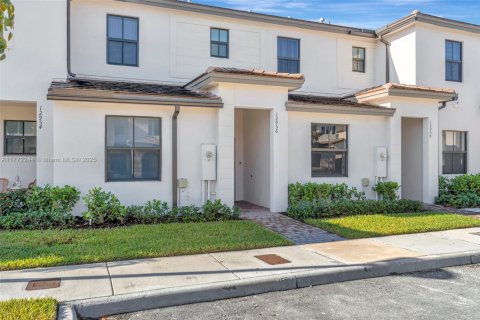 Townhouse in Homestead, Florida 3 bedrooms, 123.37 sq.m. № 1875311 - photo 3
