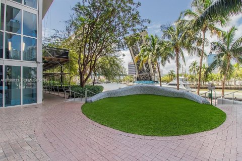 Copropriété à louer à Miami, Floride: 1 chambre, 73.3 m2 № 2400616 - photo 9