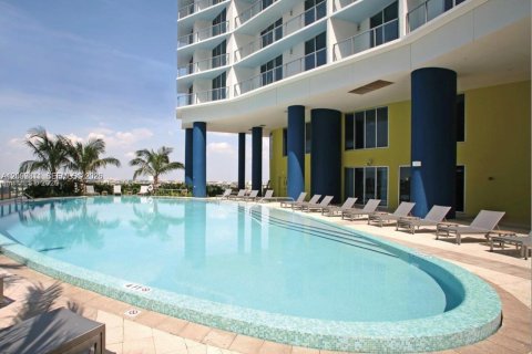 Copropriété à louer à Miami, Floride: 1 chambre, 73.3 m2 № 2400616 - photo 13