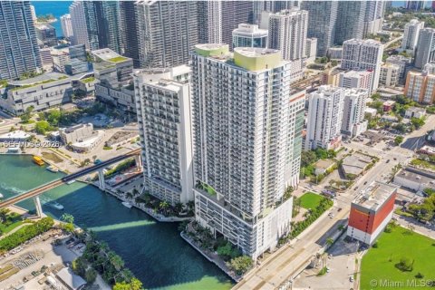 Copropriété à louer à Miami, Floride: 1 chambre, 73.3 m2 № 2400616 - photo 12