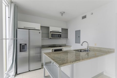 Copropriété à louer à Miami, Floride: 1 chambre, 73.3 m2 № 2400616 - photo 28