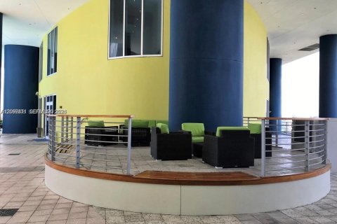 Copropriété à louer à Miami, Floride: 1 chambre, 73.3 m2 № 2400616 - photo 15