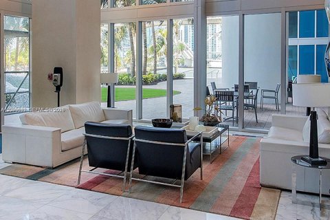 Copropriété à louer à Miami, Floride: 1 chambre, 73.3 m2 № 2400616 - photo 5