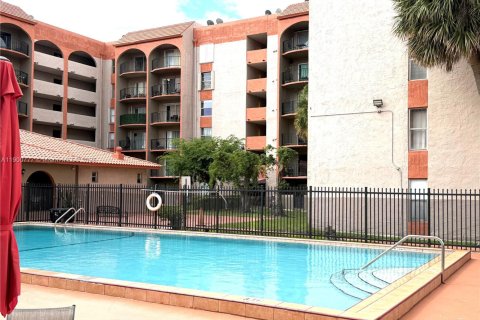 Condominio en venta en Miami, Florida, 1 dormitorio, 46.82 m2 № 1952189 - foto 9