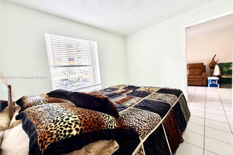 Condominio en venta en Miami, Florida, 1 dormitorio, 46.82 m2 № 1952189 - foto 27