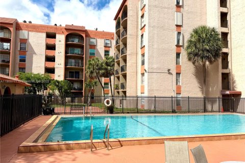 Condominio en venta en Miami, Florida, 1 dormitorio, 46.82 m2 № 1952189 - foto 8