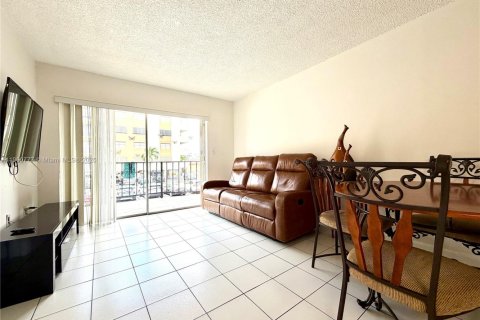 Condominio en venta en Miami, Florida, 1 dormitorio, 46.82 m2 № 1952189 - foto 20